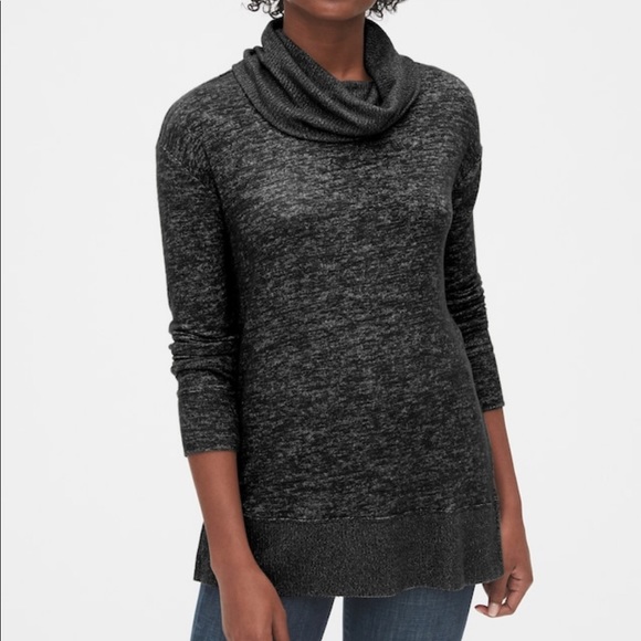 GAP Sweaters - Gap softpuns cowl sweater